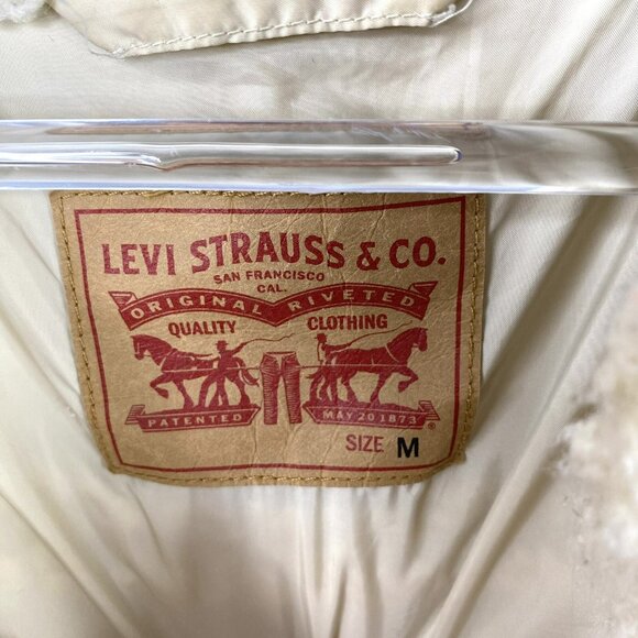 Levis Jacket Womens Size Medium Ex-Boyfriend Sherpa Trucker Jacket Beige - Picture 7 of 8